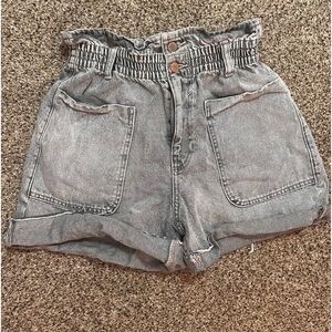 Women’s gray wash shorts